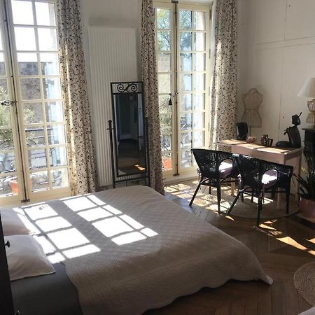 Chambre D'Hote Du Chateau Dourdan Exterior foto